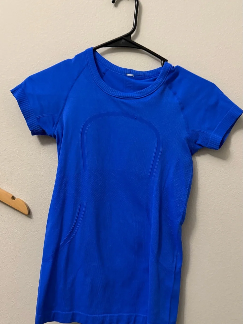 lululemon athletica cobalt blue short sleeve athletic top